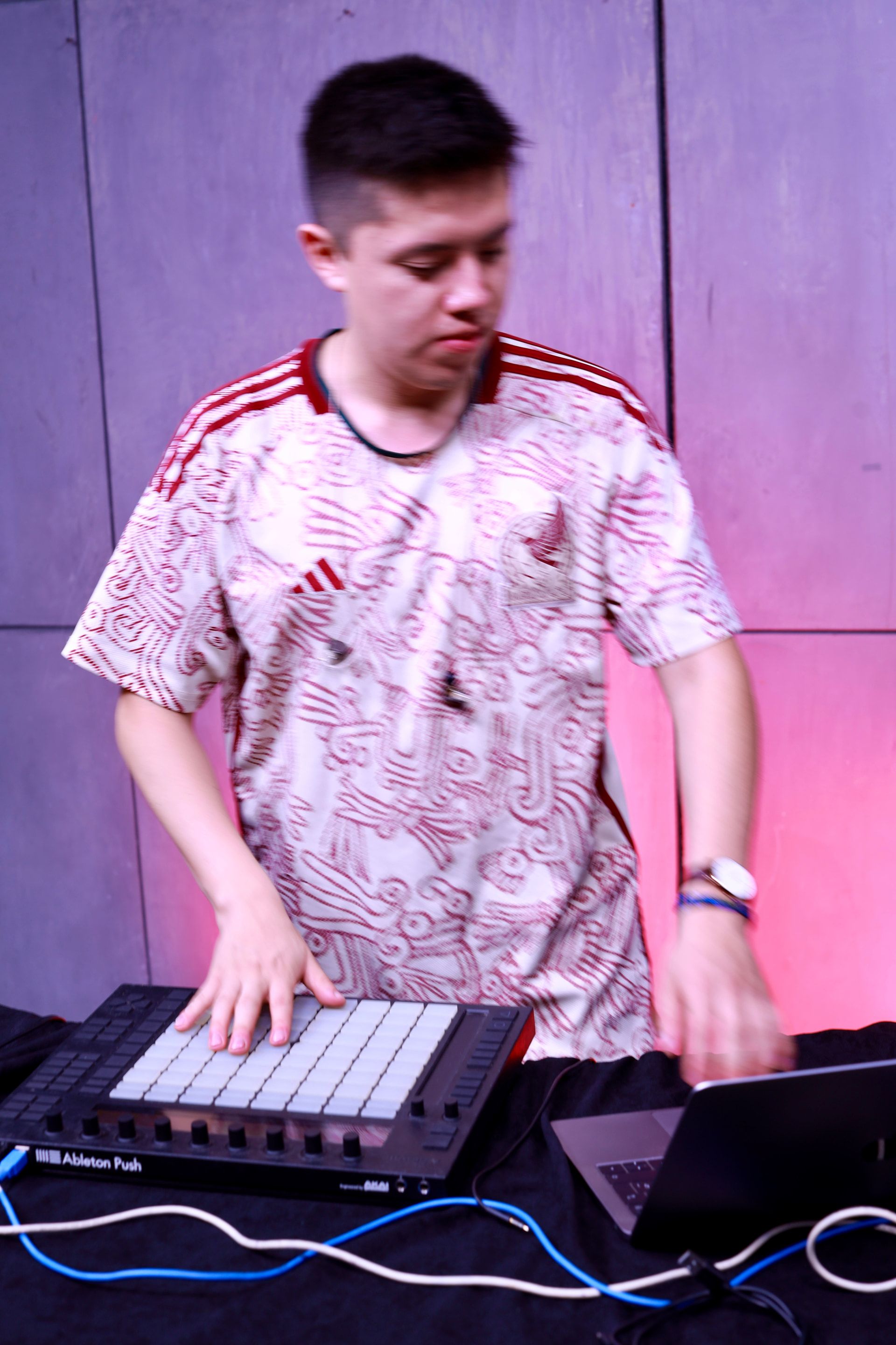Press photo, vertical, playing